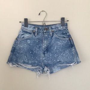VINTAGE Wrangler High-Waisted Denim Shorts
